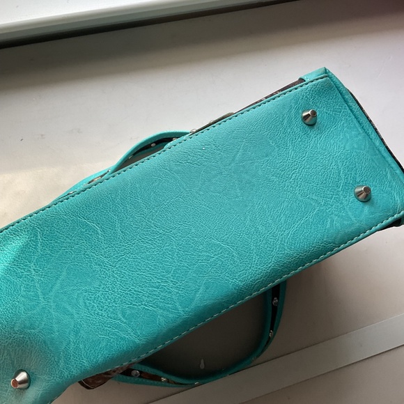 Western Style Camouflage Cross Studded Handbag - Picture 2 of 15